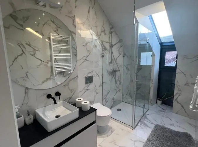 דירה Loft 1 Bd Castle With Free Parking